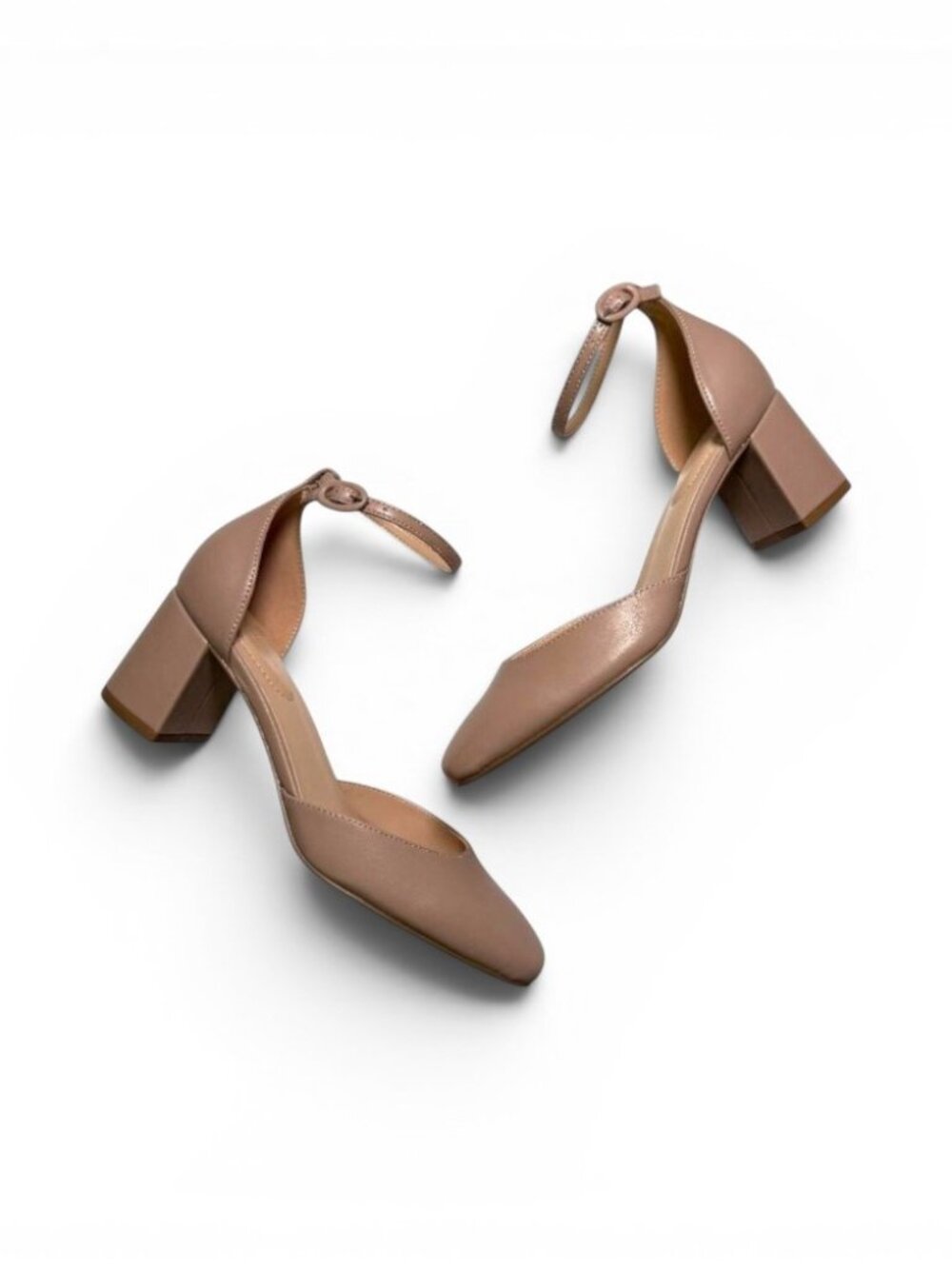 BANDOLINO "Lets Add" Square Toe Block Heel Ankle Strap Beige Pumps, NEW Size 8.5